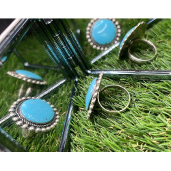 Anillo de plata con Turquesa